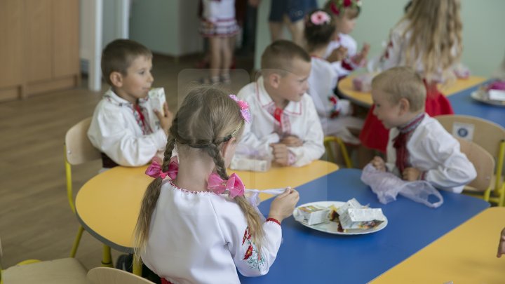 Bucurie pentru copiii din satul Ciulucani! Grădinița a fost renovată din grantul oferit de Guvernul României (FOTOREPORT)