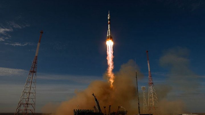 Trei astronauţi au decolat spre ISS la bordul unei rachete Soyuz