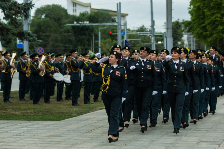 57 de absolvenți ai Academiei militare Alexandru cel Bun au jurat credință Patriei 