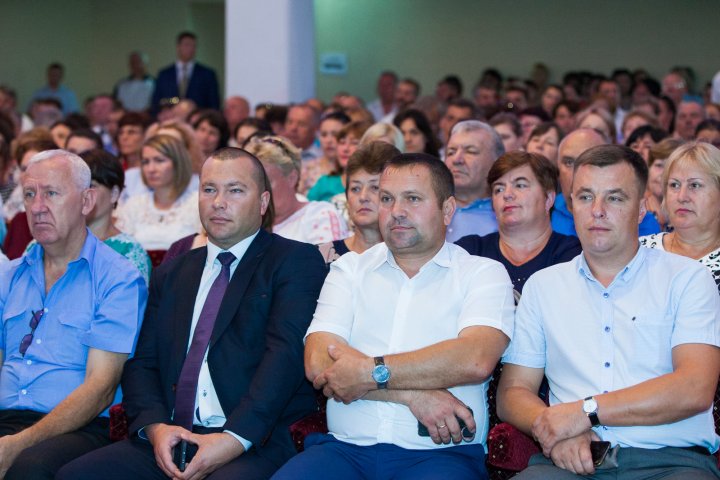 Prima şedinţă comună APC şi APL. Întreg Cabinetul de miniştri a mers în raionul Făleşti (FOTO)