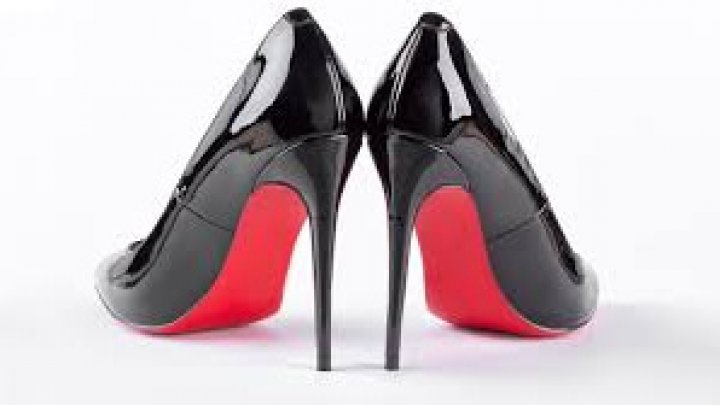 Curtea de Justiţie a Uniunii Europene recunoaşte exclusivitatea tălpilor roşii create de Christian Louboutin