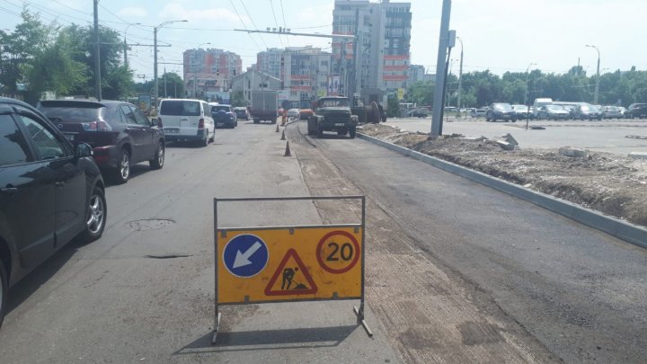 Atenţie şoferi! Strada pe care trebuie să o evitaţi pentru a nu rămâne blocaţi în trafic