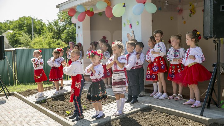 Bucurie pentru copiii din satul Ciulucani! Grădinița a fost renovată din grantul oferit de Guvernul României (FOTOREPORT)