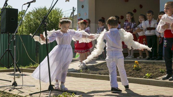 Bucurie pentru copiii din satul Ciulucani! Grădinița a fost renovată din grantul oferit de Guvernul României (FOTOREPORT)