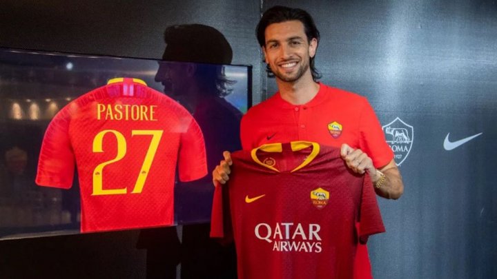  Javier Pastore a fost prezentat oficial la AS Roma. Cât a plătit clubul de fotbal pentru mijlocaş