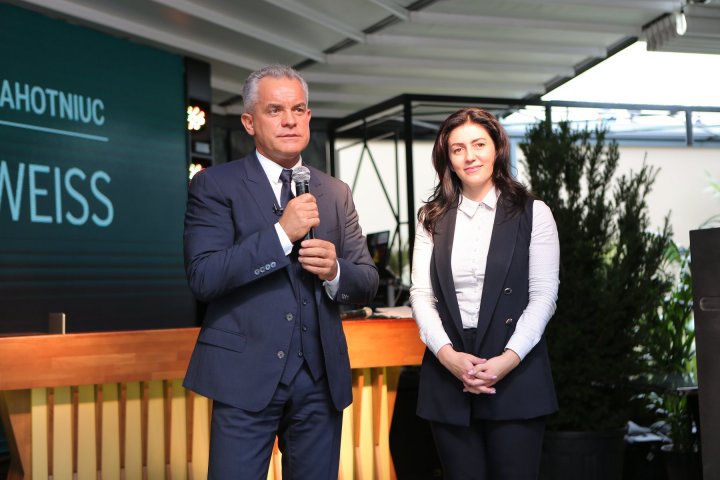 Vlad Plahotniuc alături de bursierii Fundaţiei Edelweiss: Suntem mândri de realizările lor, așa cum se mândresc și părinții și dascălii lor