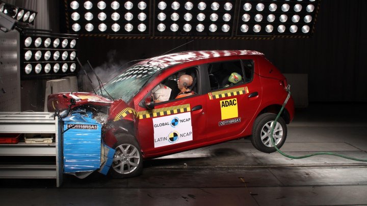 Rezultat dezastruos pentru Sandero şi Logan la testele de impact Latin NCAP