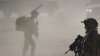 Mai mulţi atacatori înarmaţi au luat zeci de ostatici în oraşul Jalalabad din Afghanistan