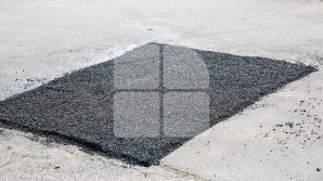 Fără gropi în curţile blocurilor din Capitală! Muncitorii de la Exdrupo au început să reamenajeze drumurile de acces