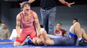 Campion mondial la doar 15 ani. Cum şi-a descoperit Alexandrin Guţu pasiunea pentru luptele greco-romane