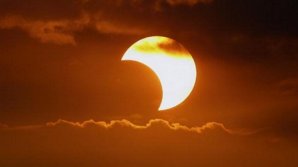 Se apropie cea mai lungă eclipsă de lună. Cât va dura fenomenul astronomic extrem de rar