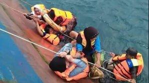 Un feribot cu 140 de pasageri la bord s-a scufundat în largul coastei Insulei Sulawesi