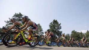 Mario Mola şi Vicky Holland au câştigat cea de-a şasea etapă a Cupei Mondiale de Triatlon