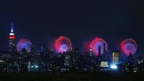 PUBLIKA WORLD: Spectacol impresionant cu focuri de artificii de Ziua Independenţei a Statelor Unite (VIDEO)