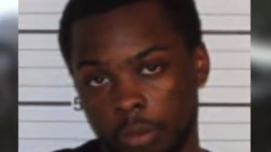 ÎNTÂLNIRE DE COŞMAR! Un bărbat a furat maşina iubitei ca să meargă la altă femeie