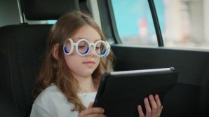 Seetroen: ochelarii care te scapă de răul de maşină. Cum funcţionează aceştia