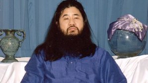 Fondatorul sectei Aum a fost condamnat la moarte pentru atacul cu gaz sarin din metroul din Tokyo în martie 1995