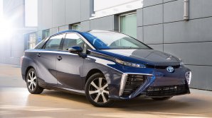 Toyota începe producția mașinilor electrice cu hidrogen