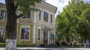 Unii la buget, alţii la contract. Tinerii care se visează medici au aflat rezultatele admiterii la USMF