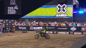 SPECTACOL EXTREM LA X-GAMES. Brandon Loupos a câştigat proba BMX Dirt