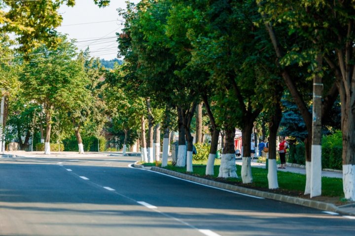 Strada centrală din Orhei, RECONSTRUITĂ DIN TALPĂ. Prima porțiune a fost dată în exploatare (GALERIE FOTO/VIDEO)