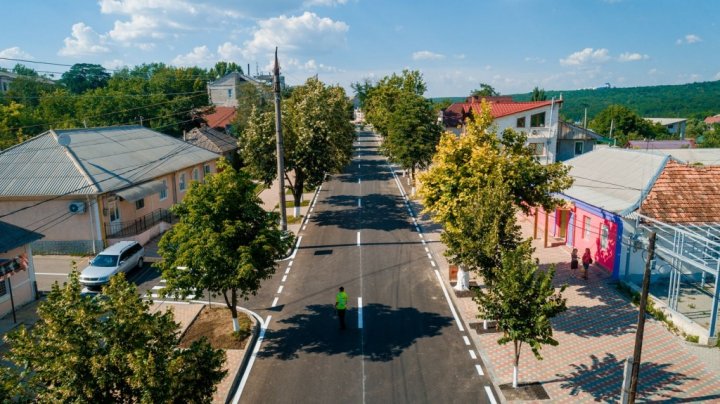 Strada centrală din Orhei, RECONSTRUITĂ DIN TALPĂ. Prima porțiune a fost dată în exploatare (GALERIE FOTO/VIDEO)