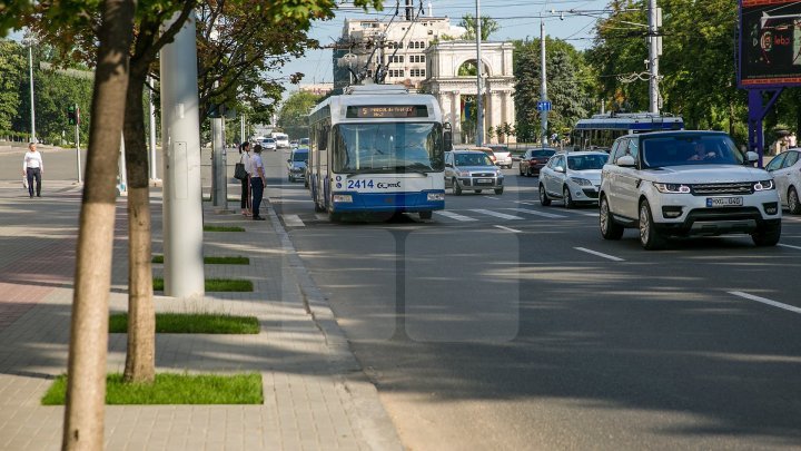 InfoTrafic: Flux majorat de transport în Capitală. Pe ce străzi se circulă cu dificultate 