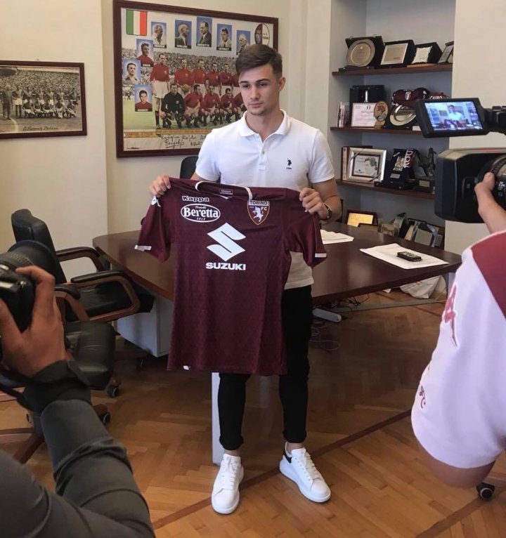 VISUL A DEVENIT REALITATE! Vitalie Damașcan a fost prezentat oficial la Torino (FOTO)