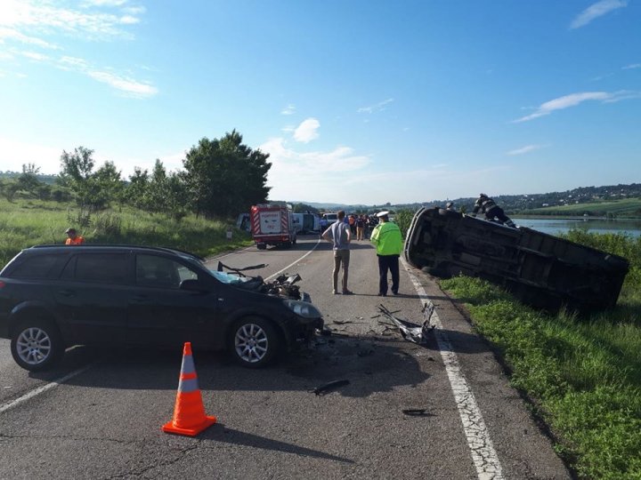 Carambol pe o şosea din Suceava. Şapte persoane au fost rănite în urma accidentului (FOTO)