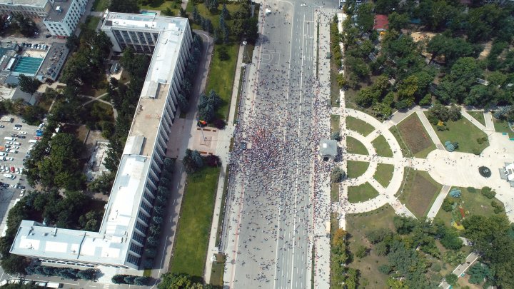 Protest în centrul Capitalei. Câte persoane s-au strâns în PMAN. IMAGINI DIN DRONĂ (FOTO)
