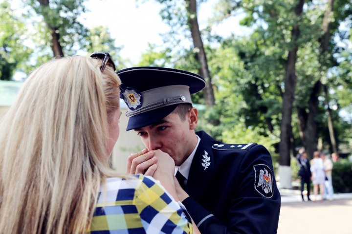 Plini de curaj și cu mii de vise. O nouă generație de polițiști va asigura securitatea și liniștea Moldovei (FOTO)