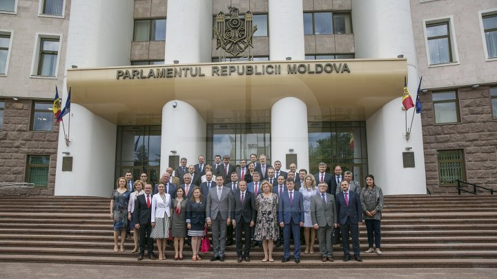 Președintele Parlamentului Andrian Candu a discutat cu ambasadorii Republicii Moldova, acreditaţi peste hotare (FOTOREPORT)