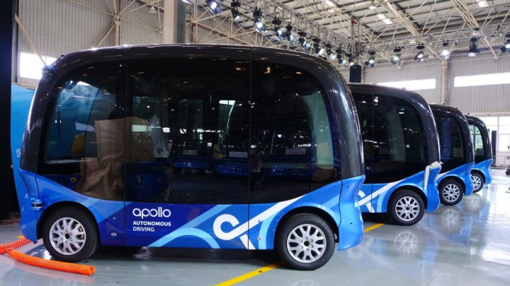 Primele autobuze autonome vor circula pe străzile din Japonia în 2019