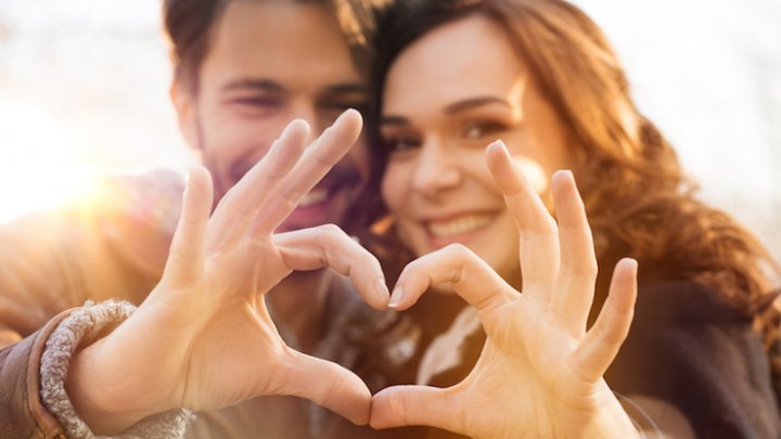 Răspunsurile la un test din 10 întrebări pot verifica trăinicia unei relaţii de cuplu. Încearcă şi tu
