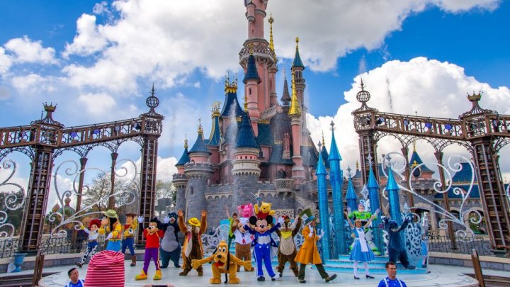 Opt lucruri pe care oamenii ar trebui să le facă atunci când merg la Disney pentru prima dată