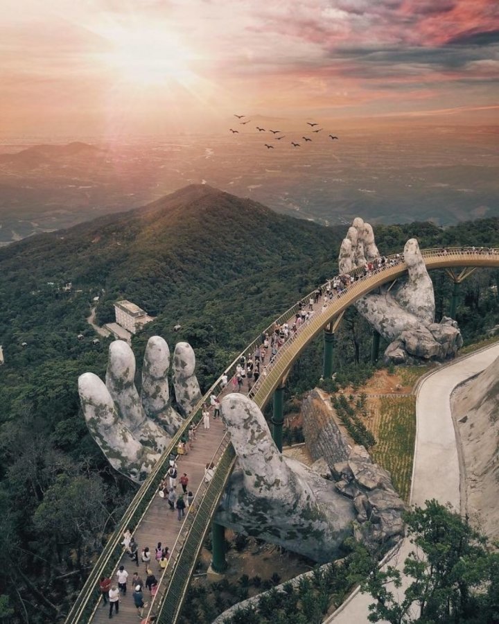 Imagini fabuloase! O punte neobişnuită a fost construită în Vietnam (FOTO)