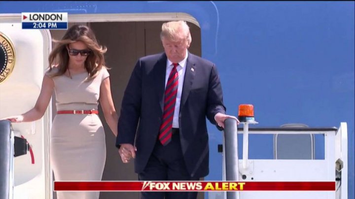 Melania Trump nu dă greş! Cum s-a îmbrăcat la vizita oficială din Londra (FOTO)