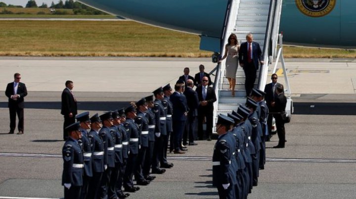 Melania Trump nu dă greş! Cum s-a îmbrăcat la vizita oficială din Londra (FOTO)