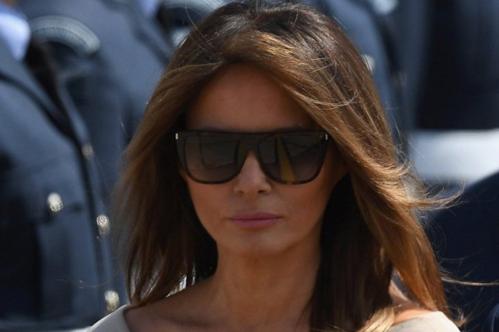 Melania Trump nu dă greş! Cum s-a îmbrăcat la vizita oficială din Londra (FOTO)