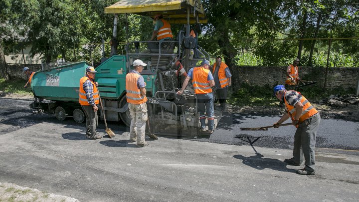 Proiectul Drumuri bune a ajuns la Şoldăneşti. Peste 30 de șosele vor fi RENOVATE (FOTOREPORT)