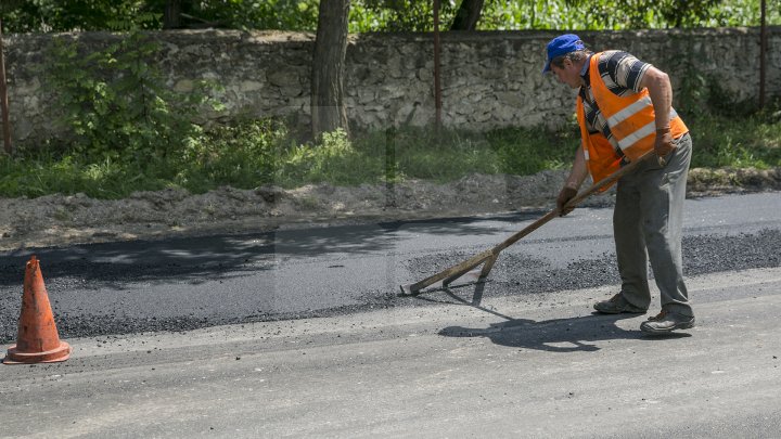 Proiectul Drumuri bune a ajuns la Şoldăneşti. Peste 30 de șosele vor fi RENOVATE (FOTOREPORT)