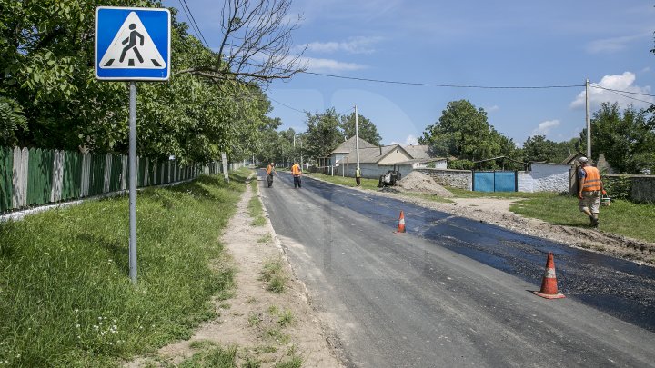 Proiectul Drumuri bune a ajuns la Şoldăneşti. Peste 30 de șosele vor fi RENOVATE (FOTOREPORT)