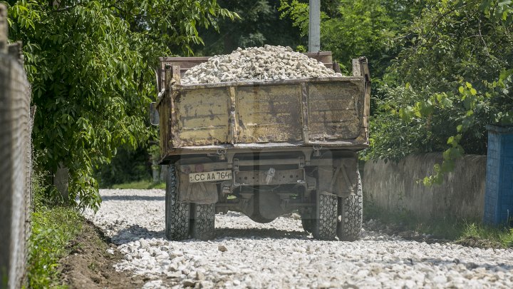 Proiectul Drumuri bune a ajuns la Şoldăneşti. Peste 30 de șosele vor fi RENOVATE (FOTOREPORT)