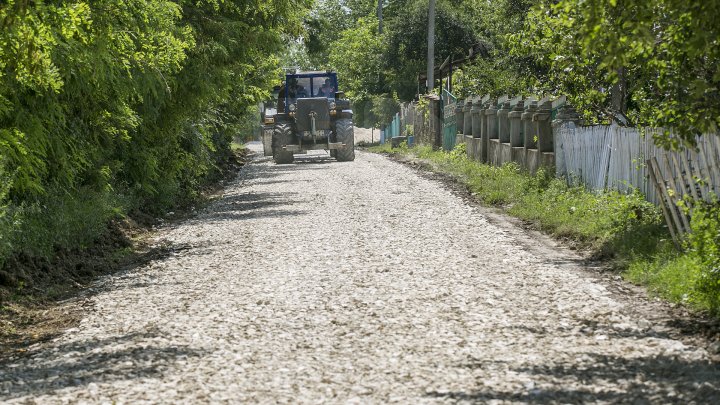 Proiectul Drumuri bune a ajuns la Şoldăneşti. Peste 30 de șosele vor fi RENOVATE (FOTOREPORT)