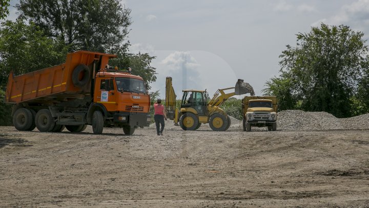 Proiectul Drumuri bune a ajuns la Şoldăneşti. Peste 30 de șosele vor fi RENOVATE (FOTOREPORT)