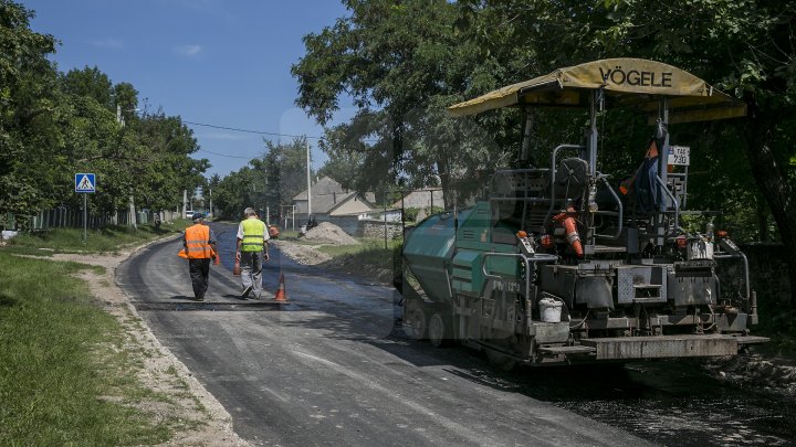 Proiectul Drumuri bune a ajuns la Şoldăneşti. Peste 30 de șosele vor fi RENOVATE (FOTOREPORT)