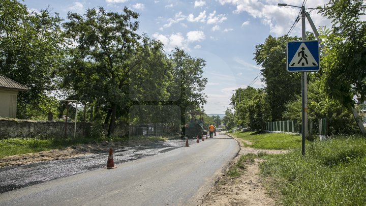 Proiectul Drumuri bune a ajuns la Şoldăneşti. Peste 30 de șosele vor fi RENOVATE (FOTOREPORT)