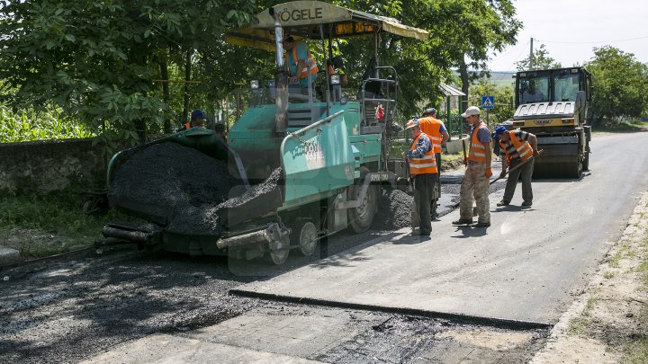 Proiectul Drumuri bune a ajuns la Şoldăneşti. Peste 30 de șosele vor fi RENOVATE (FOTOREPORT)