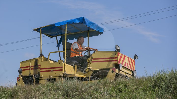 Programul Drumuri bune pentru Moldova. La Făleşti vor fi asfaltate drumurile din 33 de sate (FOTOREPORT)