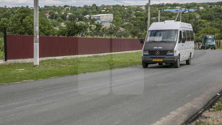 Până la sfârșitul lunii septembrie, oamenii din raionul Râșcani vor avea drumurile bune (FOTOREPORT)